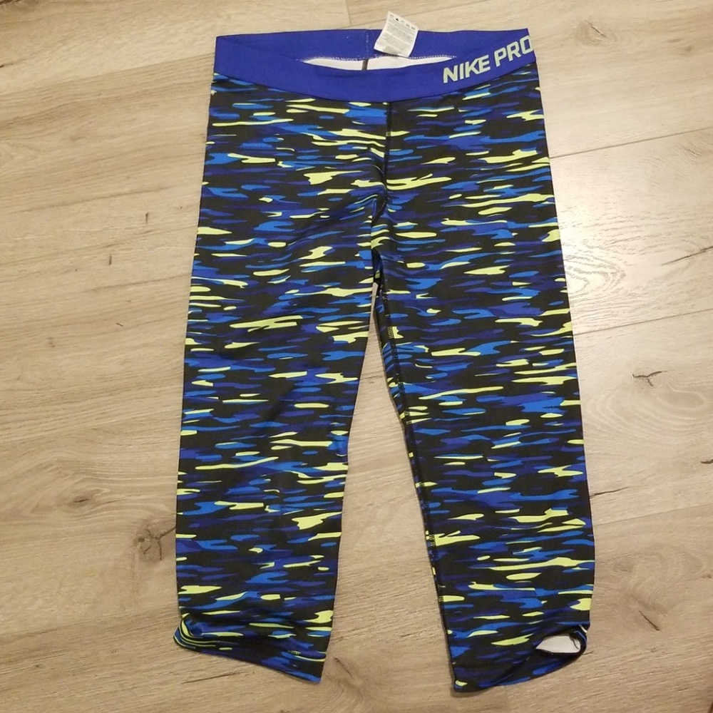 Nike crop leggings